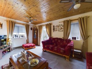 Lounge- click for photo gallery